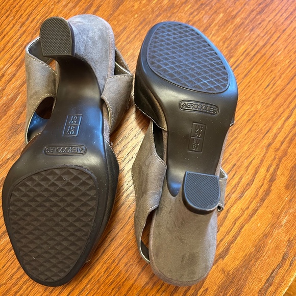 Aerosoles‎ Sandals Taupe Suede and Metallic Heels Women's Size 8.5 - Picture 3 of 8